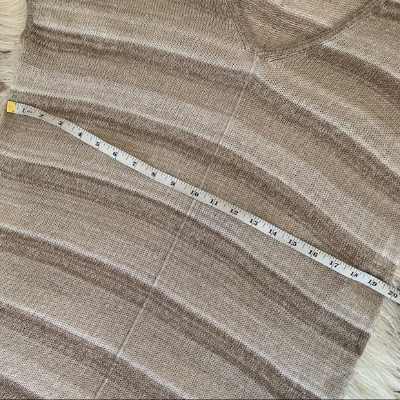 Tommy Bahama Linen Cotton V-neck Sweater - Picture 9 of 14